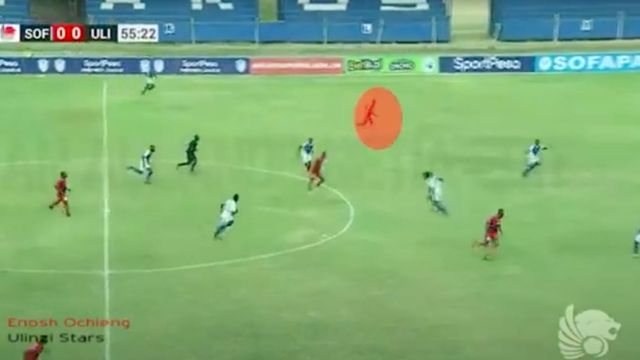 Enosh (highlighted) making a run in behind on defenders' blind side against Sofapaka